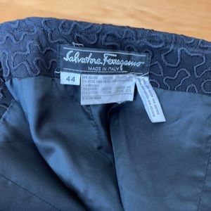 Salvatore Ferragamo black skirt size 44- MUST SEE!